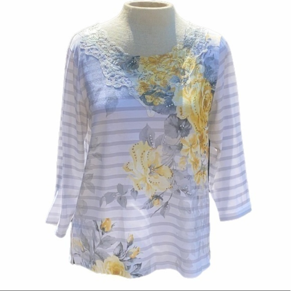 Alfred Dunner Blouse with rhinestones,petite small